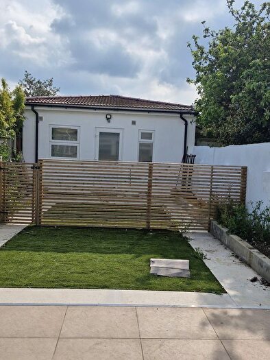 1 Bedroom Studio To Rent In Lammas Avenue, Mitcham, CR4