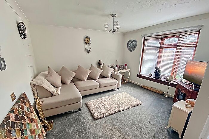 2 Bedroom Terraced House For Sale In Parkside, Basildon, SS13