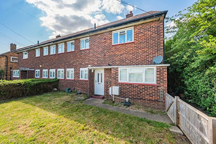 2 Bedroom Maisonette For Sale In St. Peters Road, Uxbridge, UB8