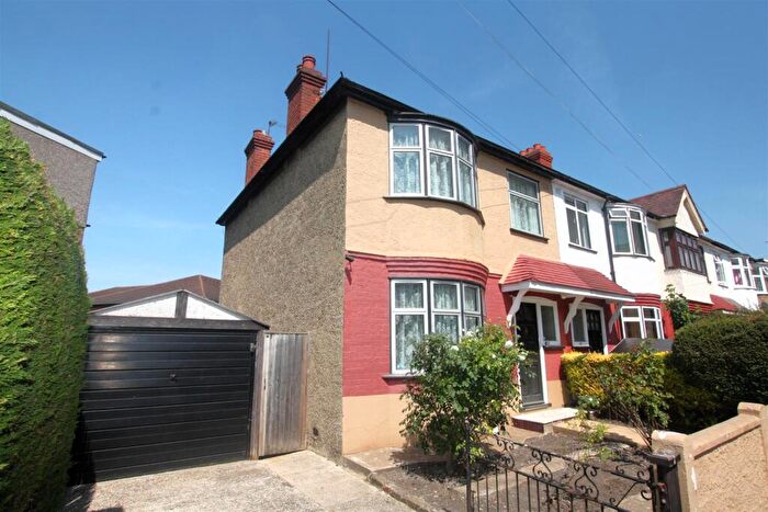 3 Bedroom End Of Terrace House For Sale In Russell Road, Mitcham, CR4