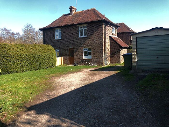 3 Bedroom Semi-Detached House To Rent In Dockers Cottages Handcross Road, Horsham - £, RH13