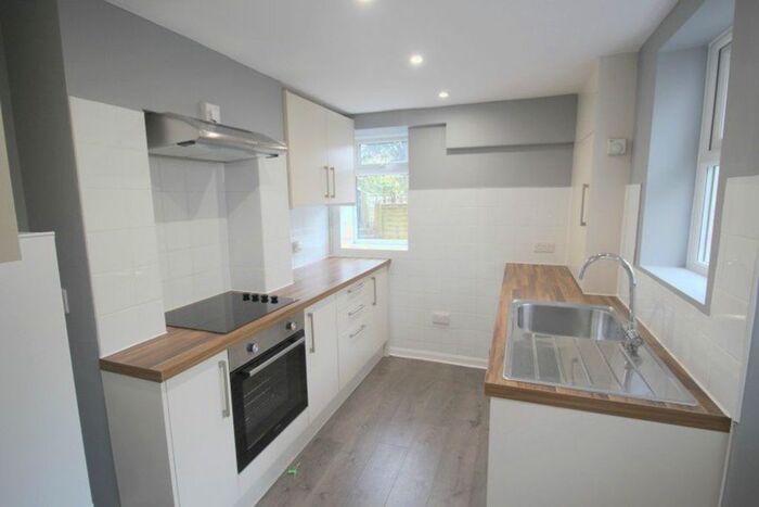 2 Bedroom Flat To Rent In Buckhurst Avenue, Sevenoaks, TN13
