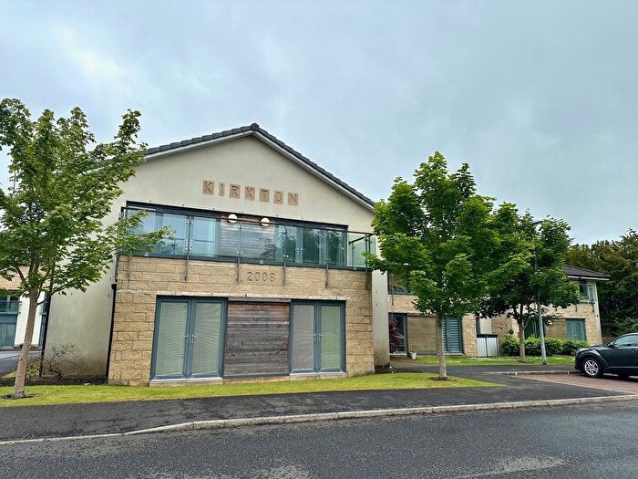 2 Bedroom Flat To Rent In Station Road, Carluke, ML8