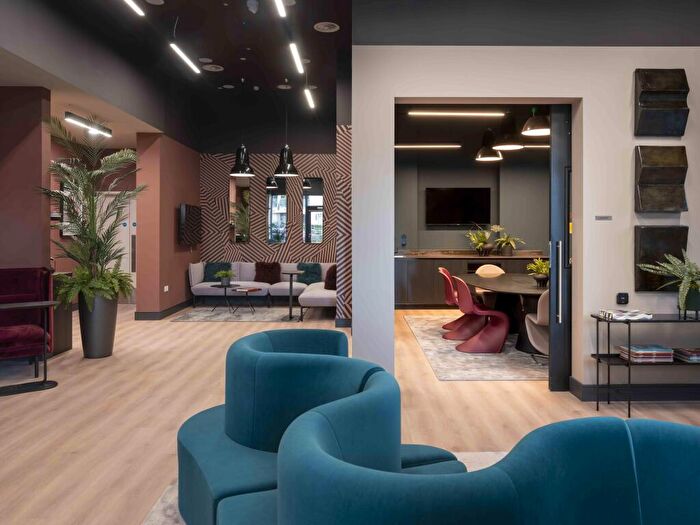 3 Bedroom Apartment To Rent In Hewson Way, London, SE17