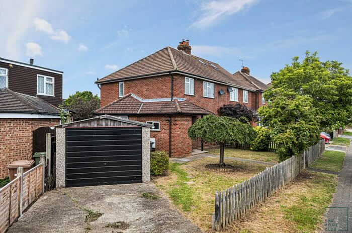 4 Bedroom Semi-Detached House To Rent In Saffron Platt, Guildford, GU2