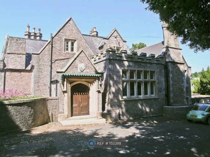 1 Bedroom Flat To Rent In Woodfield, Torquay, TQ1