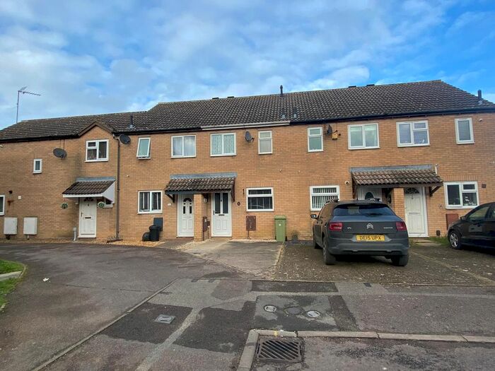 2 Bedroom Terraced House To Rent In Diddington Close, Bletchley, MK2