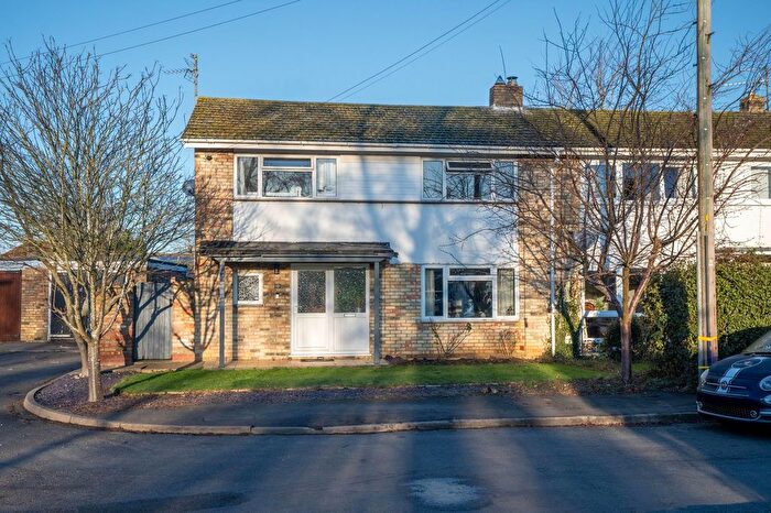3 Bedroom Semi Detached House For Sale In Orchard Way, Oakington, CB24
