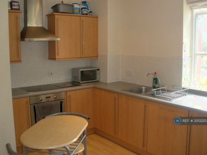2 Bedroom Flat To Rent In Nightingale House, Nottingham, NG3