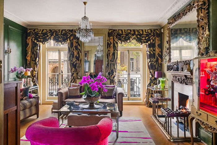 6 Bedroom Terraced House For Sale In Wilton Place, London, SW1X