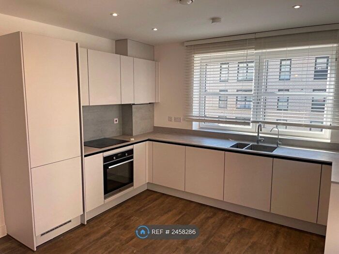 2 Bedroom Flat To Rent In Eastern Avenue, Western Cross, Swanscombe, DA10