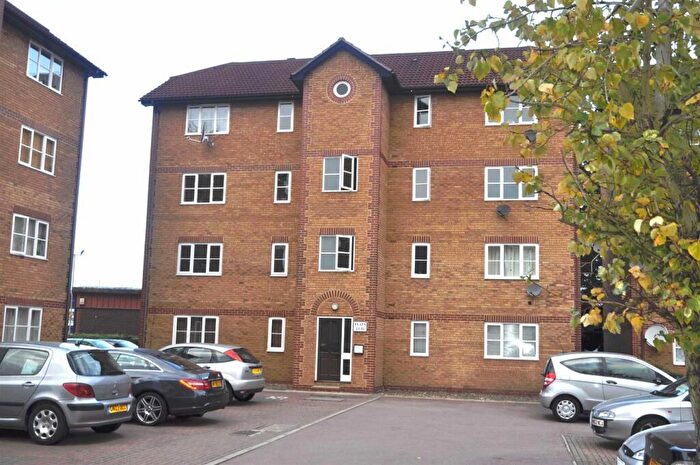 1 Bedroom Apartment To Rent In Cameron Square, Colliers Wood Borders, CR4