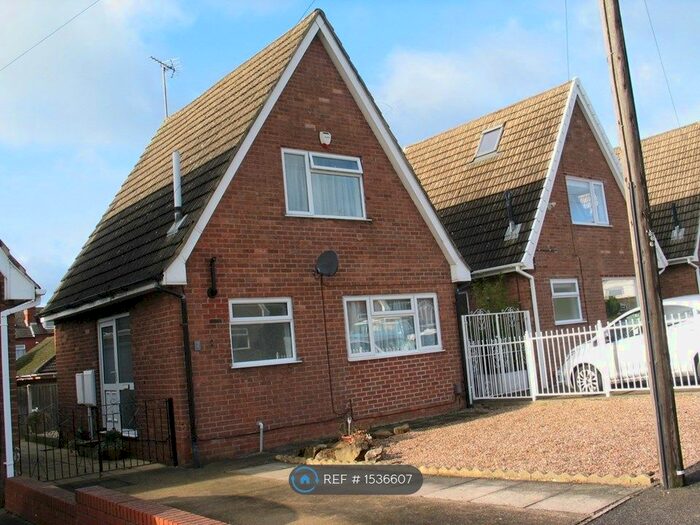 2 Bedroom Detached House To Rent In Park Close, Alfreton, NG16