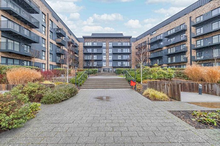 2 Bedroom Flat For Sale In George Street, Ashford, TN23