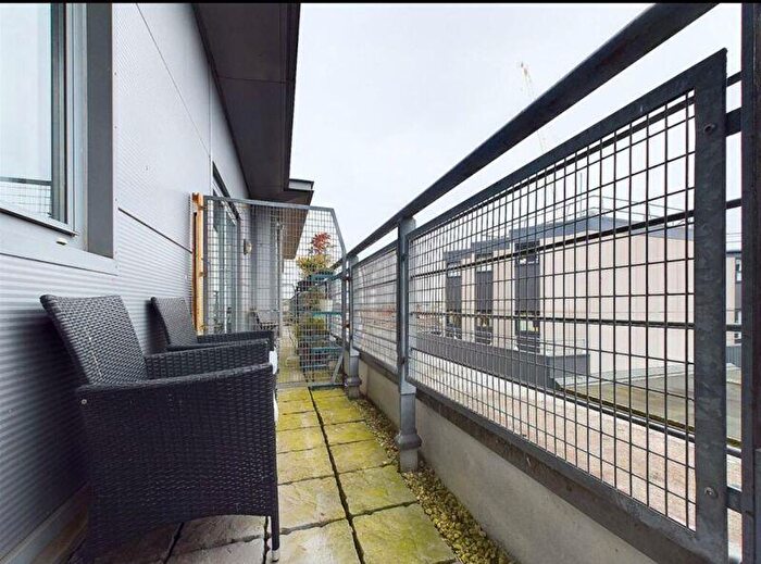 2 Bedroom Apartment To Rent In King Square Avenue, Bristol, BS2