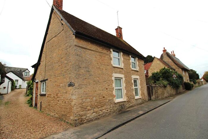 3 Bedroom Detached House For Sale In Clifton Road, Newton Blossomville, MK43