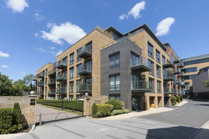 2 Bedroom Flat To Rent In Brewery Lane, Twickenham, TW1