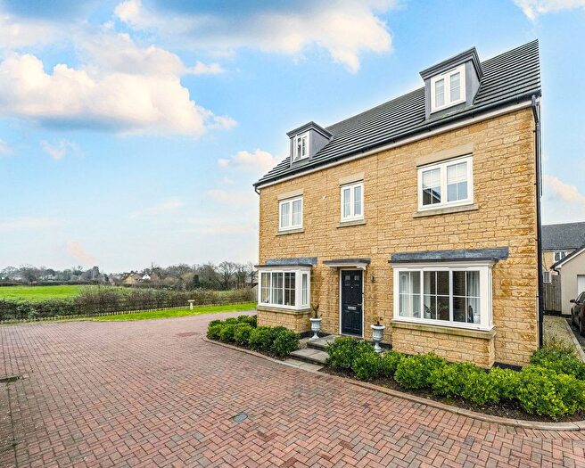 5 Bedroom Detached House For Sale In Albion Crescent, Corsham, SN13