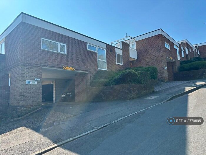 2 Bedroom Flat To Rent In Court Wood Lane, Croydon, CR0