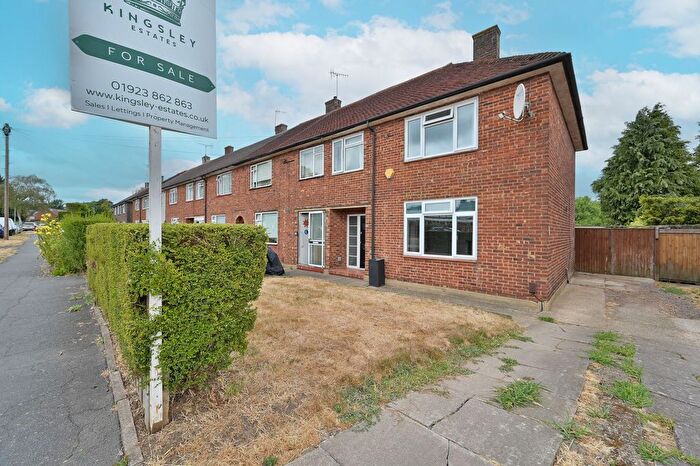 3 Bedroom End Of Terrace House For Sale In Hayling Road, Watford, WD19