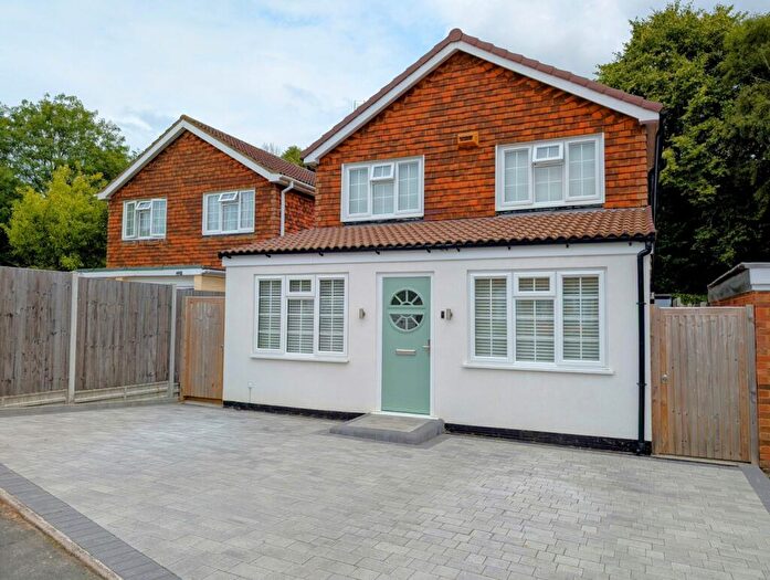 3 Bedroom Detached House To Rent In Bushey Close, Buckingham, MK18