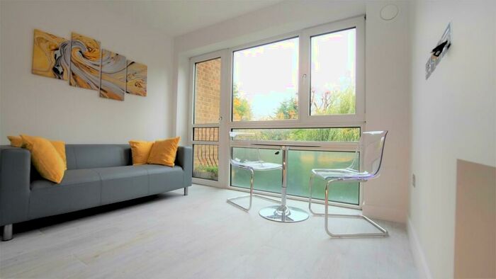 2 Bedroom Apartment To Rent In Boundary Road, St Johns Wood, NW8