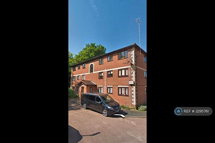 1 Bedroom Flat To Rent In Winston Close, Greenhithe, DA9