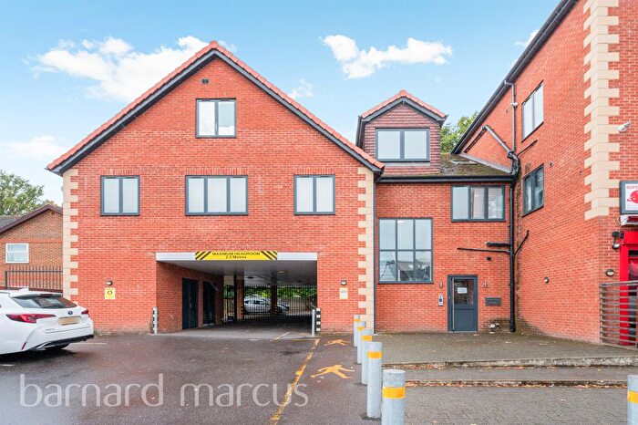 3 Bedroom Flat For Sale In New Heston Road, Hounslow, TW5
