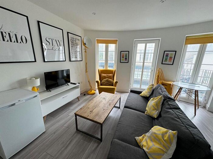 4 Bedroom Flat To Rent In Norfolk Square, Brighton, BN1