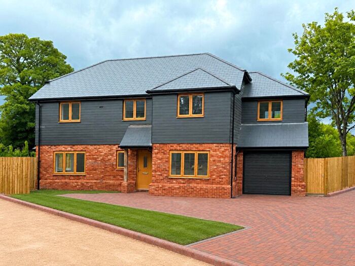 5 Bedroom Detached House For Sale In Odiham Road, Shalden, GU34