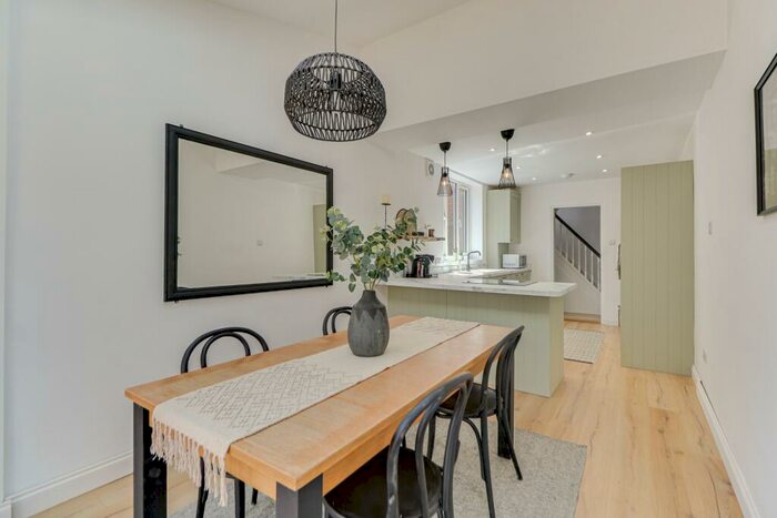 3 Bedroom Terraced House For Sale In Darlington Road, Southsea, PO4