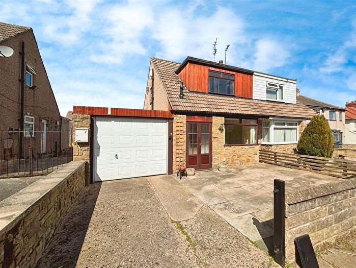 3 Bedroom Semi-Detached House To Rent In Clara Road, Bradford, BD2