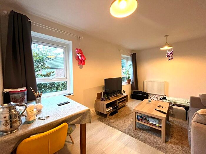 1 Bedroom Flat To Rent In Sycamore Close, London, E16