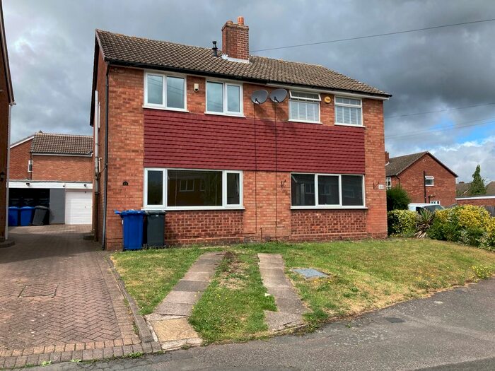 3 Bedroom Semi-Detached House To Rent In Hunter Avenue, Chase Terrace, Burntwood, WS7