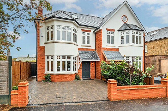4 Bedroom Semi-detached House For Sale In Udney Park Road, Teddington, TW11