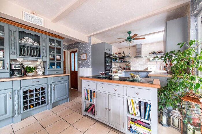 5 Bedroom Detached House For Sale In School Lane, Higham, Kent, ME3