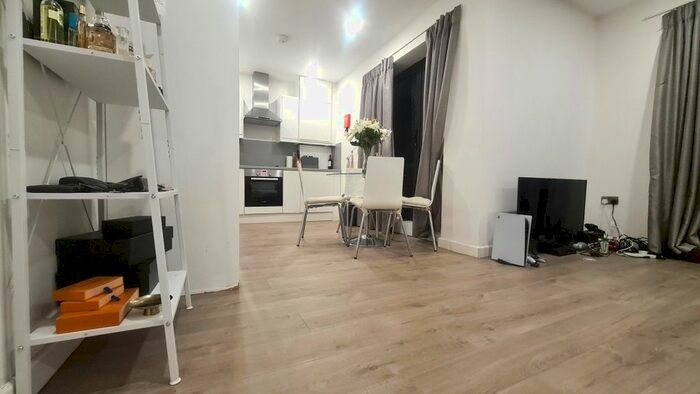 1 Bedroom Flat To Rent In Butchers Road, London, E16