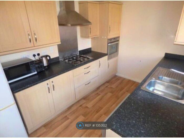 3 Bedroom End Of Terrace House To Rent In Ireland Avenue, Beeston, Nottingham, NG9