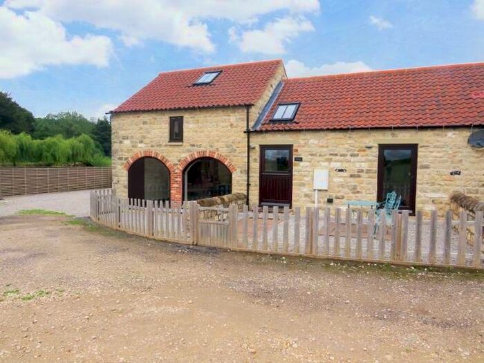 3 Bedroom Barn Conversion To Rent In Lindrick Dale, Worksop, S81