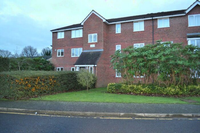 1 Bedroom Flat To Rent In Latimer Drive Hornchurch, RM12