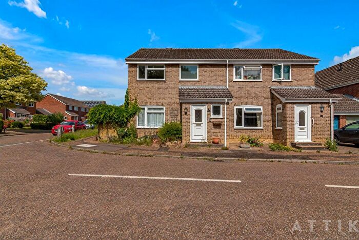3 Bedroom Semi-Detached House For Sale In Priory Close, Hethersett, Norwich, NR9