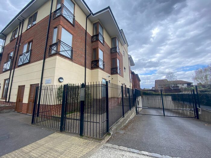1 Bedroom Flat To Rent In De Salis Road, Uxbridge, UB10