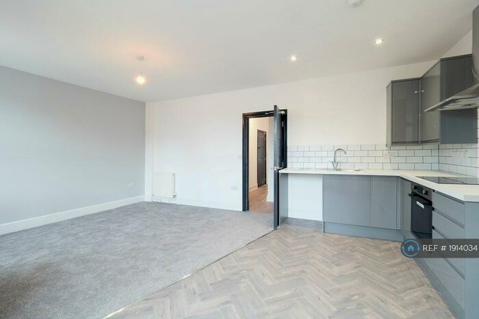 2 Bedroom Flat To Rent In Bostock Avenue, Northampton, NN1