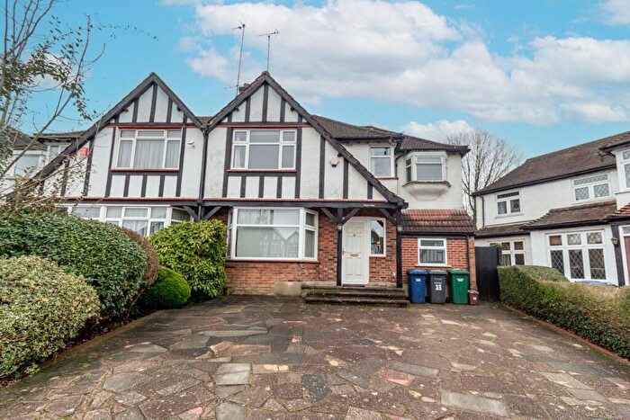 5 Bedroom Semi Detached House To Rent In Carlton Close, Edgware, HA8