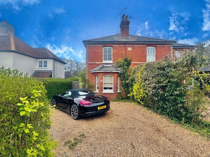 2 Bedroom Cottage To Rent In High Street, Rowledge, Farnham, GU10