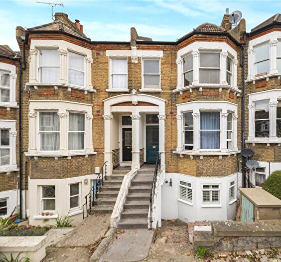 2 Bedroom Apartment For Sale In Tressillian Road, London, SE4