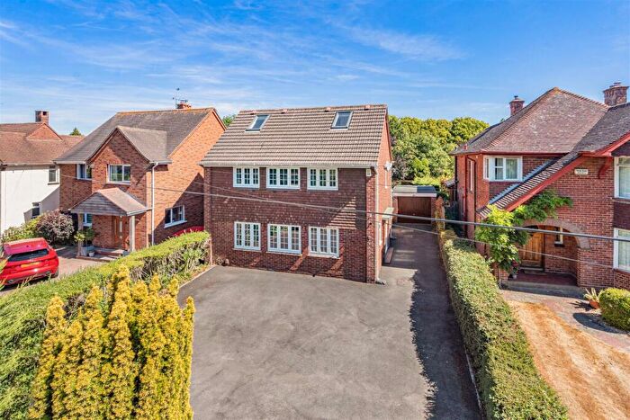 5 Bedroom Detached House For Sale In Topsham Road, Exeter, EX2
