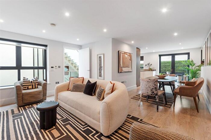 3 Bedroom Terraced House To Rent In Whittlebury Mews East, Primrose Hill, London, NW1