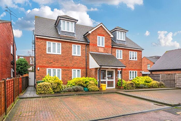 2 Bedroom Apartment To Rent In Beresford Road St. Albans, AL1