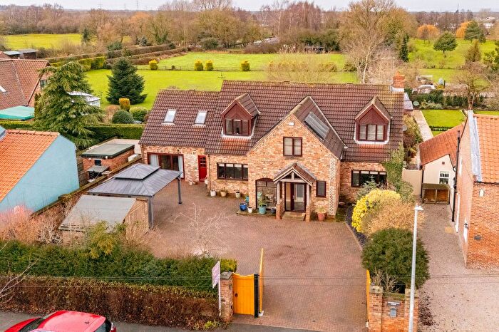 5 Bedroom Detached House For Sale In Main Street, Melbourne, York, YO42